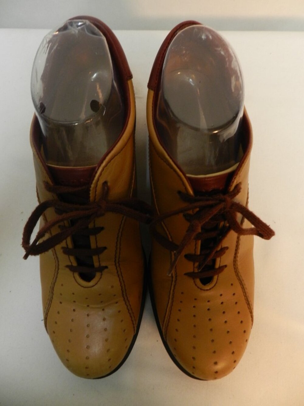 Hogan Leather Size 38 US 8 lace up oxford shoes casual tan w/ burgundy Women